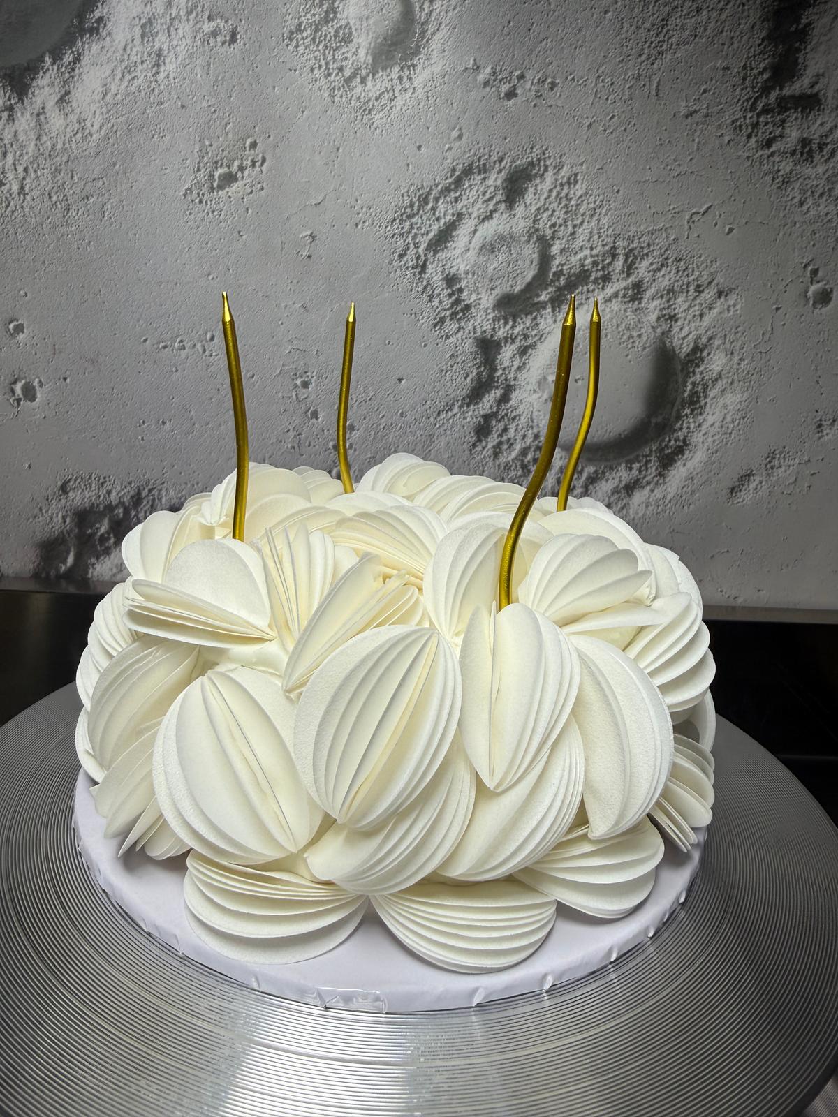 Wafer paper cake