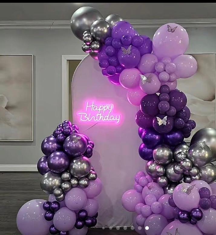 Birthday balloon décor 