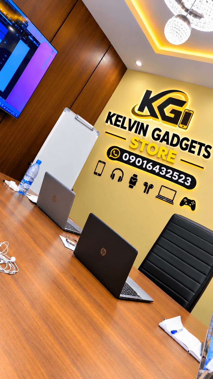Kelvin Gadgets Store  showcase item